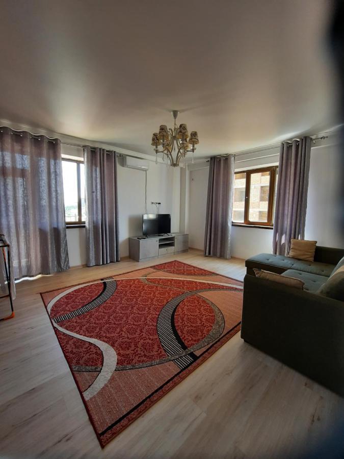 Ferienwohnung Diplomat - 2 Bischkek Exterior foto