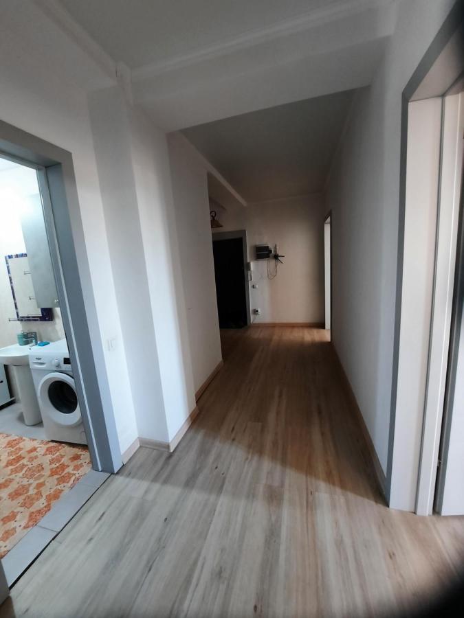 Ferienwohnung Diplomat - 2 Bischkek Exterior foto